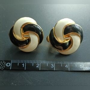 Vintage Black & Cream Knot Clip-on Earrings